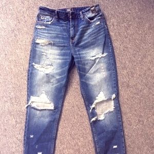 Abercrombie High Rise Girlfriend Jeans- NWT
